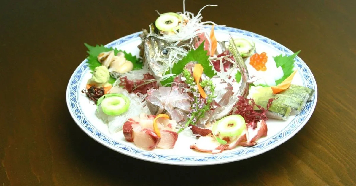 旬の魚のお刺身の盛り合わせ「潮さい」二人前